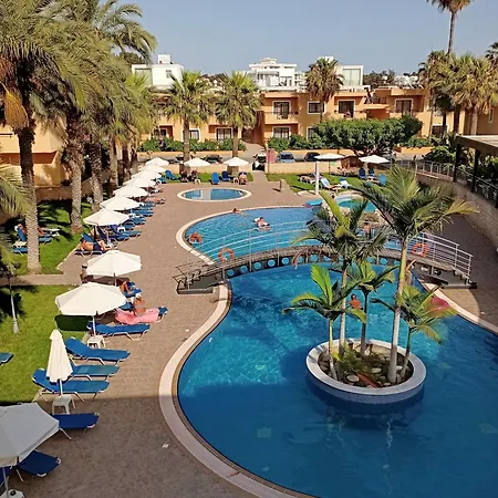 公寓式酒店 帕格纳假日公寓酒店 Paphos