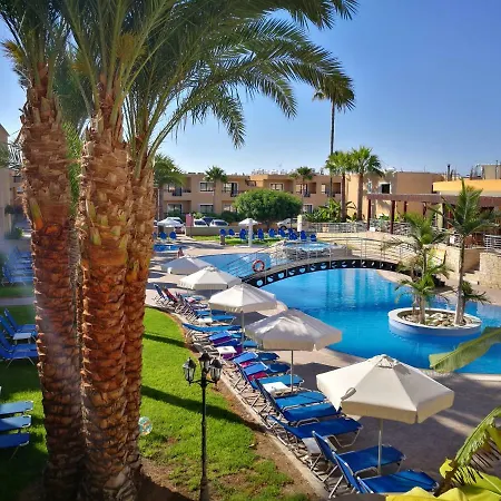 帕格纳假日公寓酒店 3* Paphos