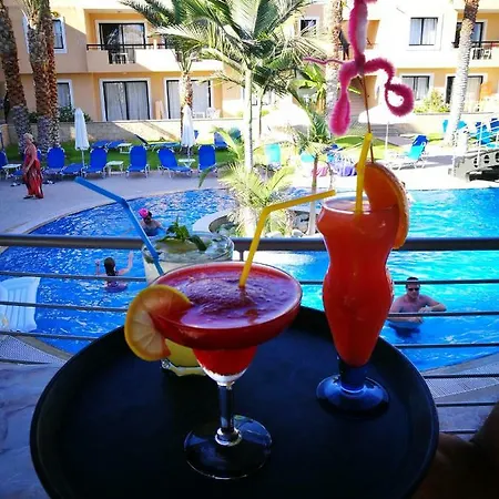 公寓式酒店 帕格纳假日公寓酒店 Paphos